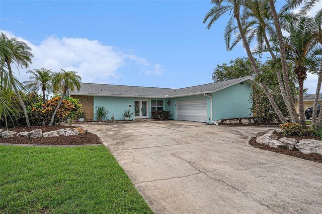 5694 OAKHURST DRIVE, Seminole, FL 33772