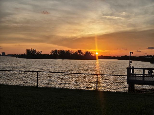 5694 OAKHURST DRIVE, Seminole, FL 33772