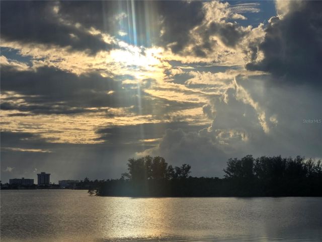 5694 OAKHURST DRIVE, Seminole, FL 33772