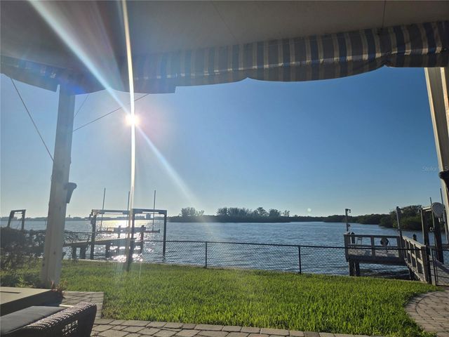 5694 OAKHURST DRIVE, Seminole, FL 33772