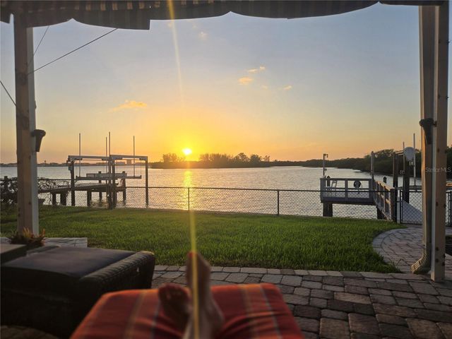 5694 OAKHURST DRIVE, Seminole, FL 33772