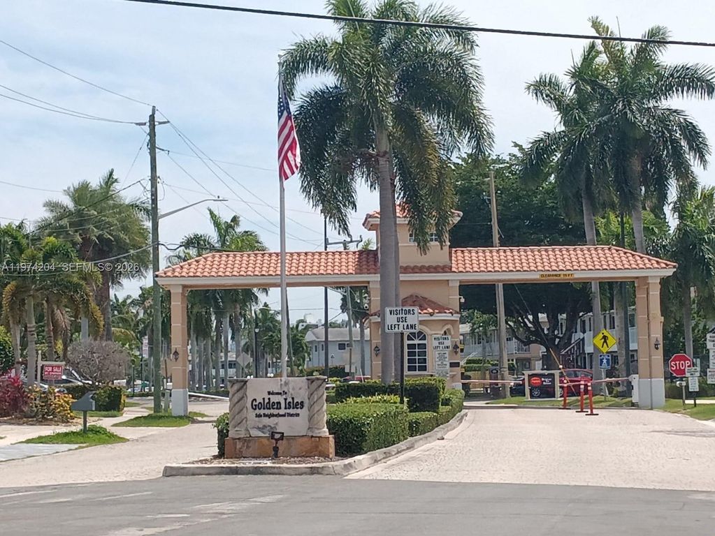 600 Layne Blvd 216, Hallandale Beach, FL 33009