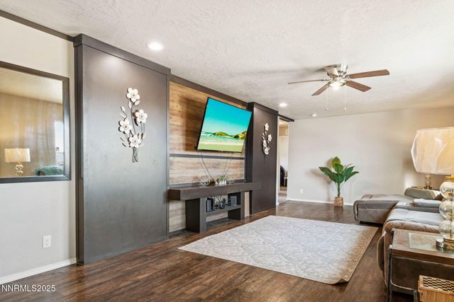 310 Grosh Avenue, Dayton, NV 89403