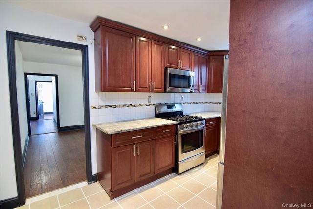 4224 Edson Avenue, Bronx, NY 10466