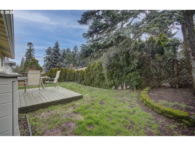 11612 Sw 49TH Ave, Portland, OR 97219