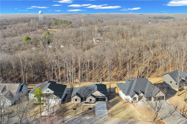 4 Bridlington Drive, Bella Vista, AR 72714