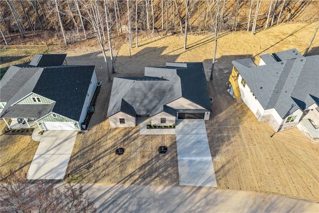 4 Bridlington Drive, Bella Vista, AR 72714