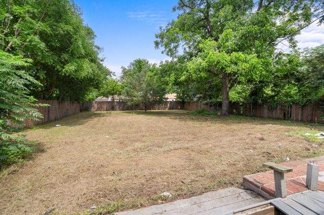 813 Truman Street, Arlington, TX 76011