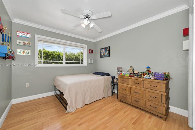 9370 SW 82nd St, Miami, FL 33173