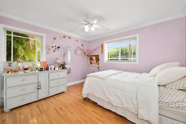 9370 SW 82nd St, Miami, FL 33173