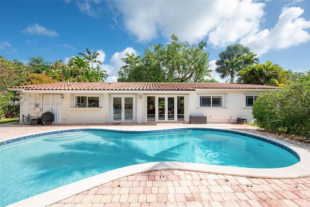 9370 SW 82nd St, Miami, FL 33173