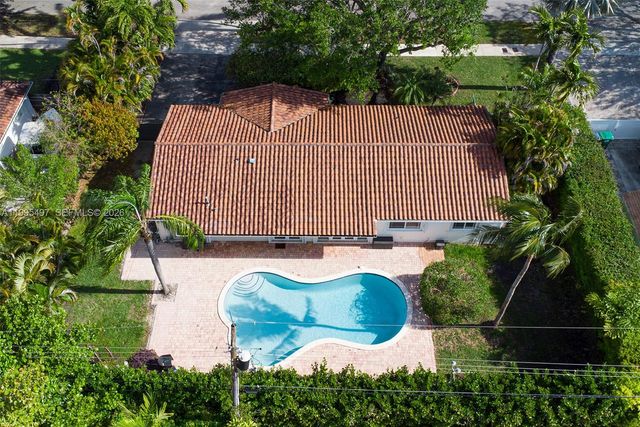 9370 SW 82nd St, Miami, FL 33173