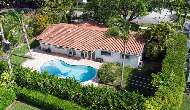 9370 SW 82nd St, Miami, FL 33173
