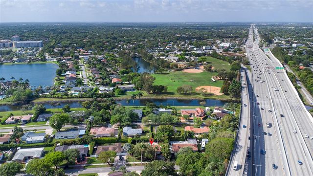 9370 SW 82nd St, Miami, FL 33173