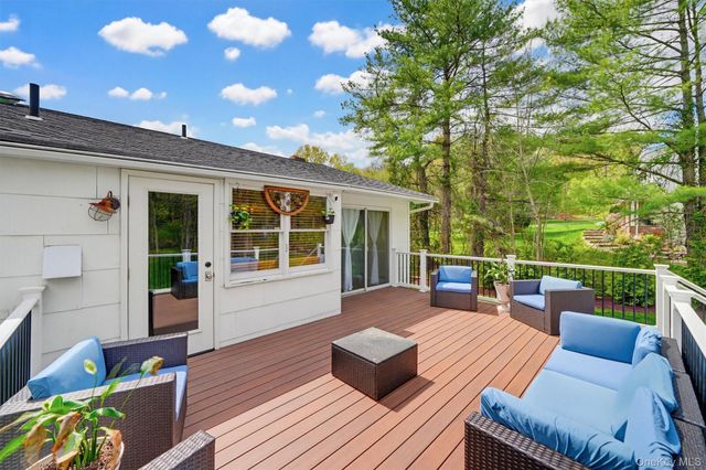4 Fairmont Terrace, West Nyack, NY 10994