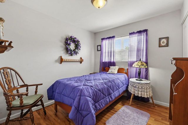 668 S Hawthorne Street, Westland, MI 48186