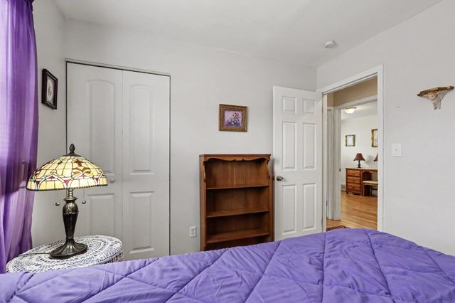 668 S Hawthorne Street, Westland, MI 48186