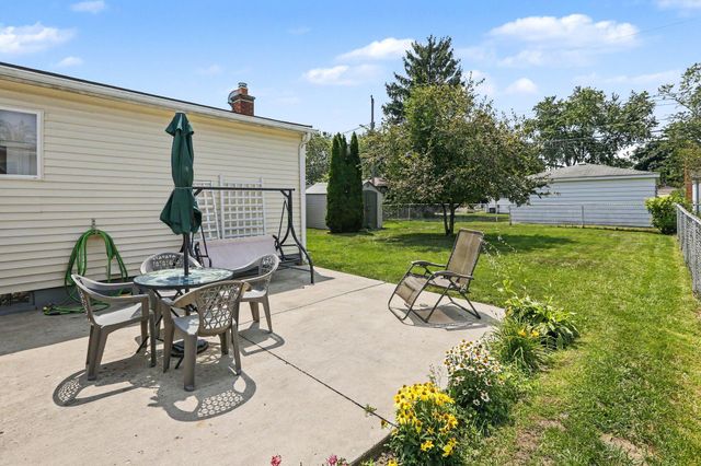 668 S Hawthorne Street, Westland, MI 48186