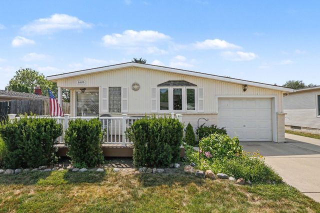 668 S Hawthorne Street, Westland, MI 48186