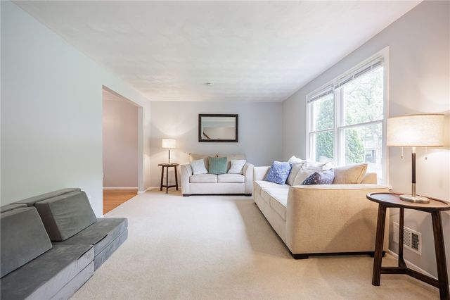 54 Maple Leaf Circle, Penfield, NY 14526