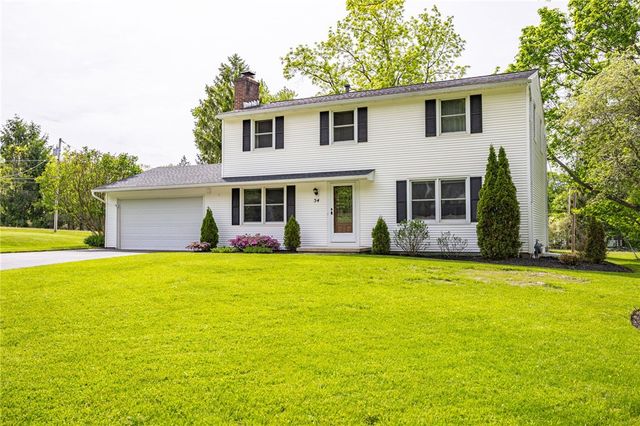54 Maple Leaf Circle, Penfield, NY 14526