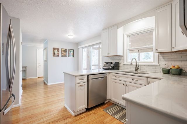 54 Maple Leaf Circle, Penfield, NY 14526