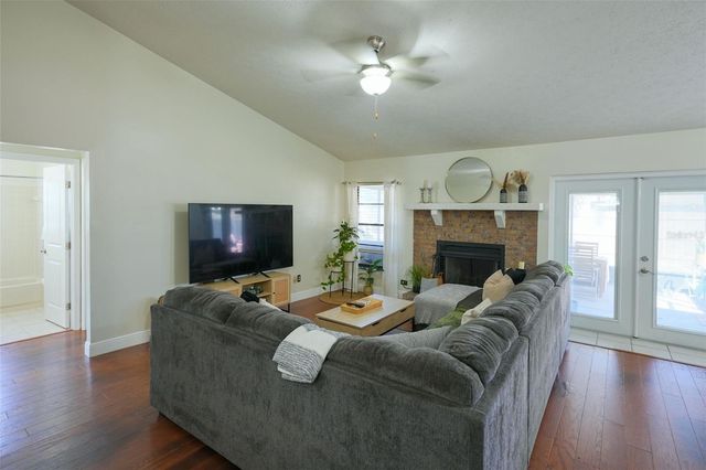 4136 SPRING WAY CIR, Valrico, FL 33596