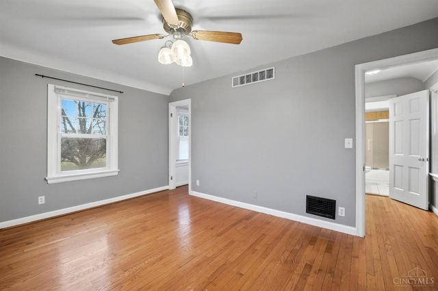 440 W Sharon Road, Springdale, OH 45246