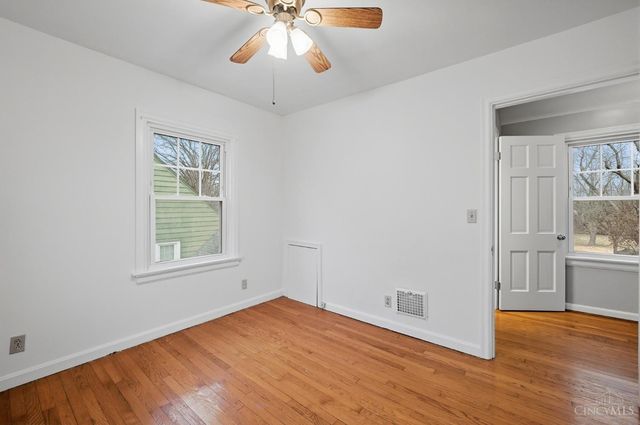 440 W Sharon Road, Springdale, OH 45246