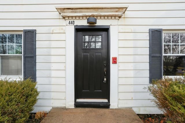 440 W Sharon Road, Springdale, OH 45246