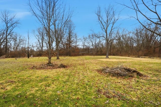 440 W Sharon Road, Springdale, OH 45246