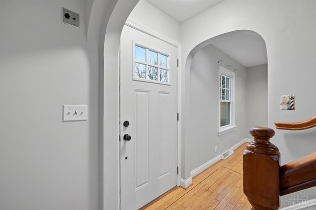 440 W Sharon Road, Springdale, OH 45246