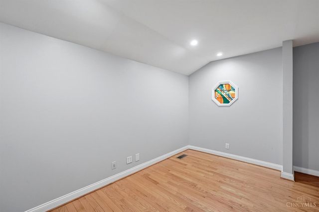 440 W Sharon Road, Springdale, OH 45246