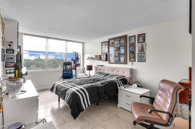 1400 Saint Charles Place 623, Pembroke Pines, FL 33026