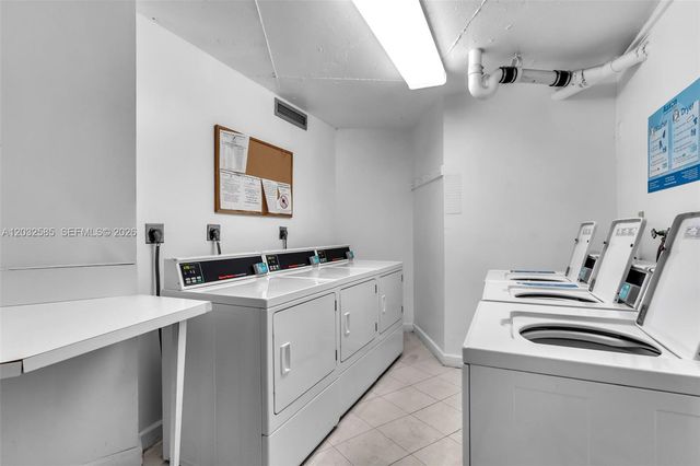 1400 Saint Charles Place 623, Pembroke Pines, FL 33026