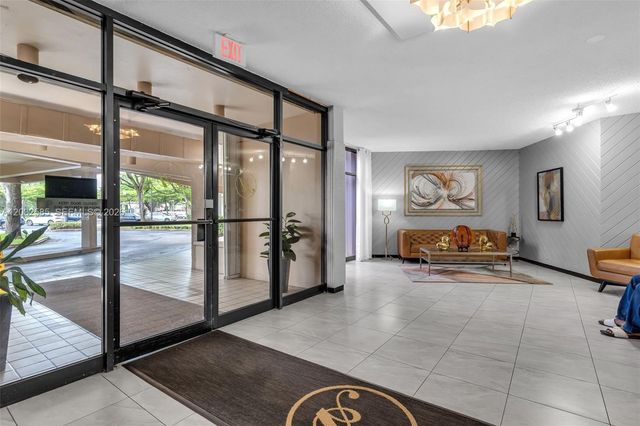 1400 Saint Charles Place 623, Pembroke Pines, FL 33026