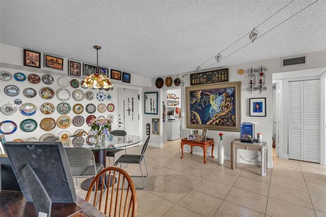 1400 Saint Charles Place 623, Pembroke Pines, FL 33026