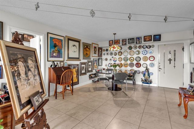 1400 Saint Charles Place 623, Pembroke Pines, FL 33026