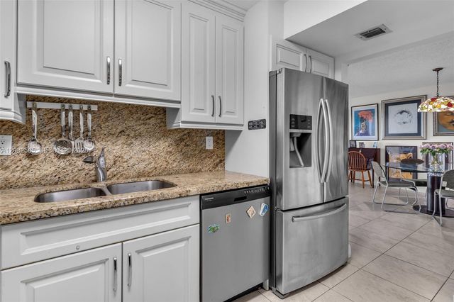 1400 Saint Charles Place 623, Pembroke Pines, FL 33026