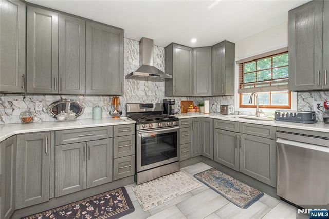 54 Hasbrouck Avenue, Hasbrouck Heights, NJ 07604