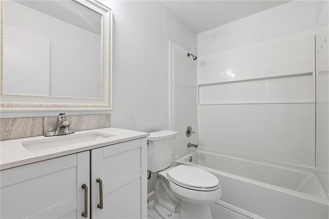 1809-1811 W 4th Street, Lawrence, KS 66044