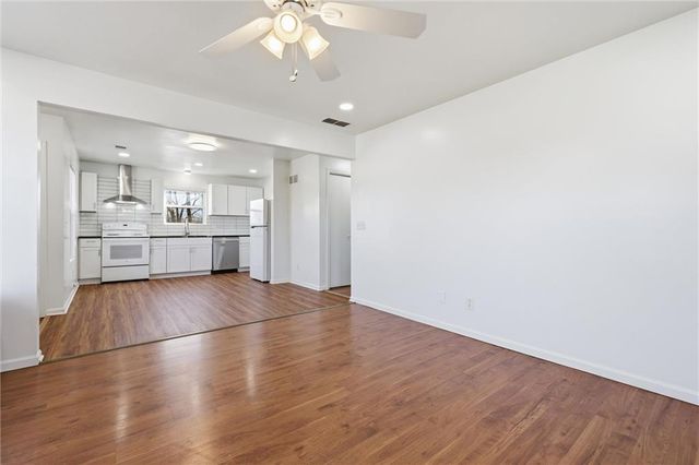 1809-1811 W 4th Street, Lawrence, KS 66044