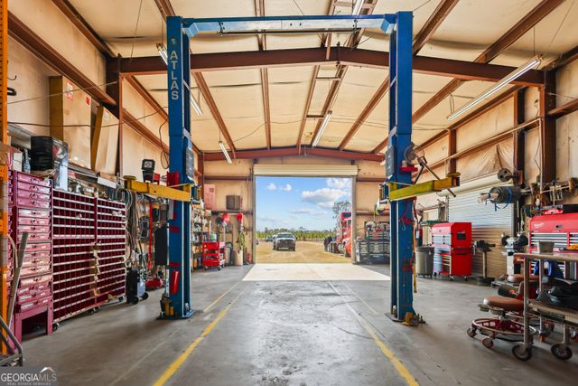 142 Lloyd Drive, Jesup, GA 31545