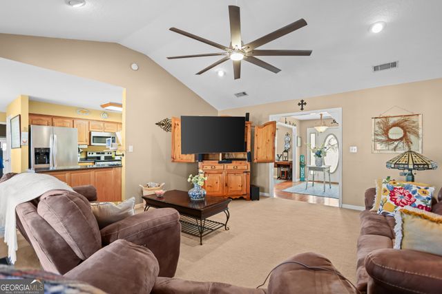 142 Lloyd Drive, Jesup, GA 31545