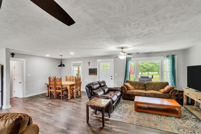 4358 New Manchester Hwy, Tullahoma, TN 37388