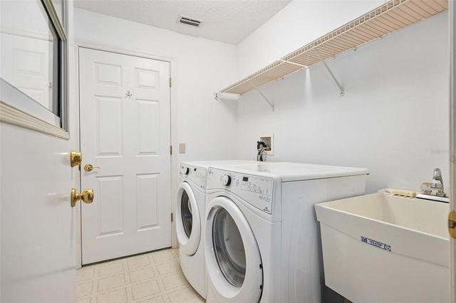 965 COUNTRYSIDE WEST BOULEVARD, Port Orange, FL 32127