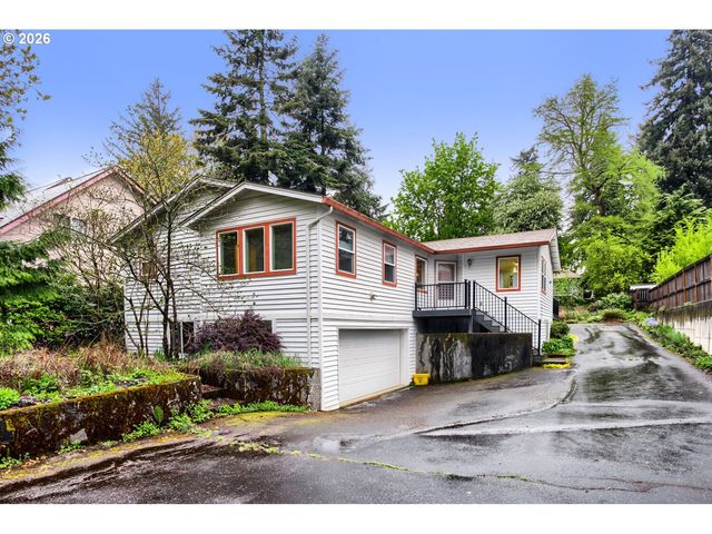 3237 Sw CARAWAY Ct, Portland, OR 97219