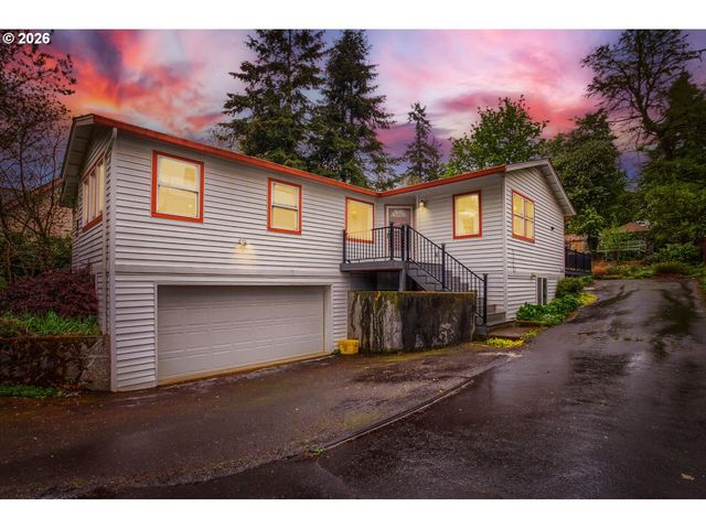3237 Sw CARAWAY Ct, Portland, OR 97219