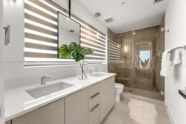 721 SW 11th Street E, Miami, FL 33129