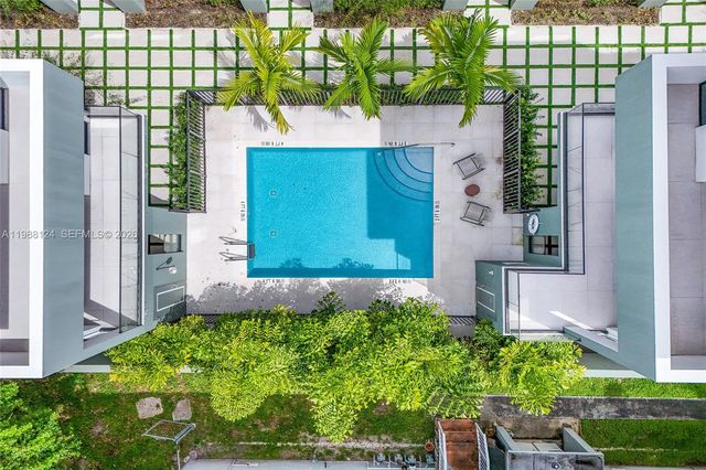 721 SW 11th Street E, Miami, FL 33129